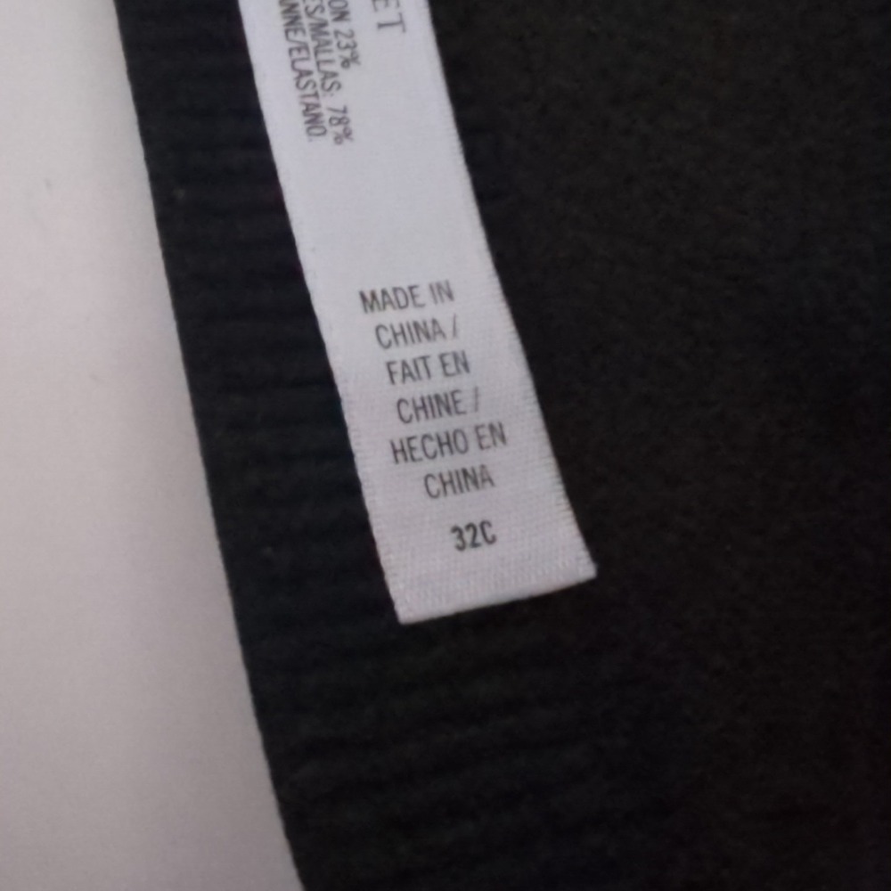 Victoria's Secret VSX 32C Incredible Underwire Sports Bra Racerback Padded - Picture 8 of 12